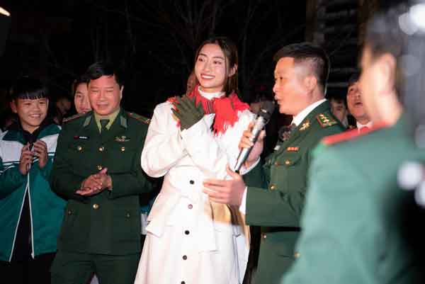 Lương Thùy Linh ‘sưởi ấm’ Cao Bằng bằng dự án thiện nguyện ý nghĩa