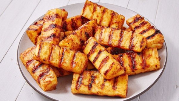 Cách làm món dứa nướng đãi cả nhà dịp cuối tuần