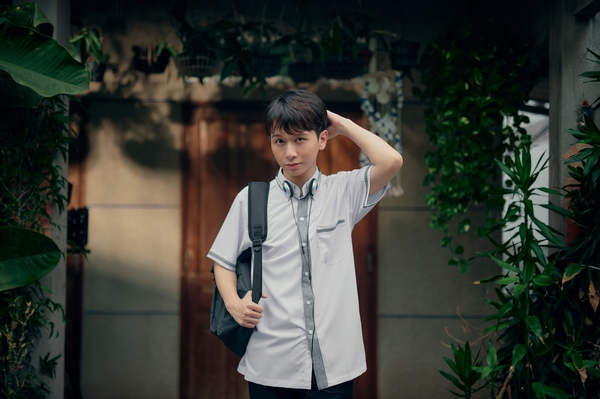 Dân mạng quốc tế dành nhiều lời khen cho MV của Đỗ Hoàng Dương