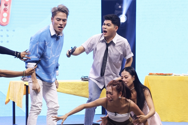 Võ Tấn Phát, Hữu Đằng ‘dàn cảnh’ xô xát Nguyên Thảo