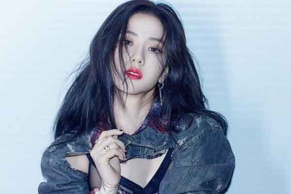 Kpop hôm nay: Idol nhà YG chiếm sóng Kpop, ‘hậu bối’ của BTS lập kỷ lục mới