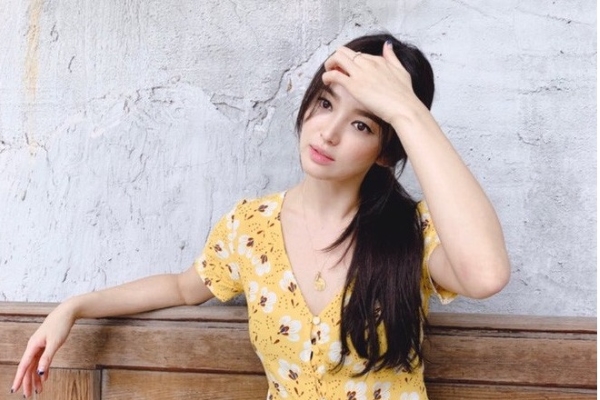 Song Hye Kyo trang điểm làm tóc đẹp lung linh trước ngày ly dị