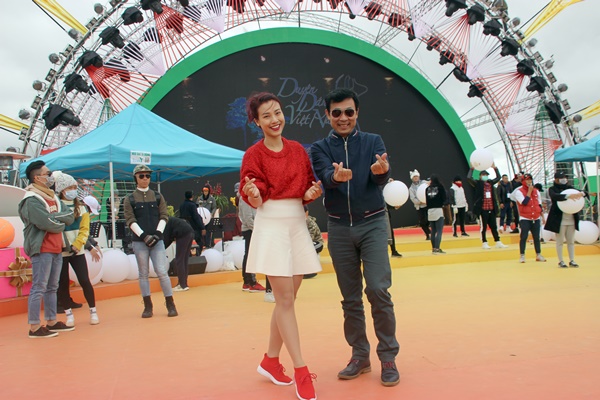 Danh hài Vân Sơn, Á hậu Hoàng Oanh tung tăng trước giờ ‘lên sóng’ ‘Duyên dáng Việt Nam 29’