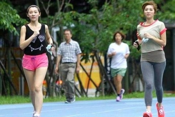 Để giảm cân nhanh và hiệu quả, nên tập thể dục vào buổi nào?