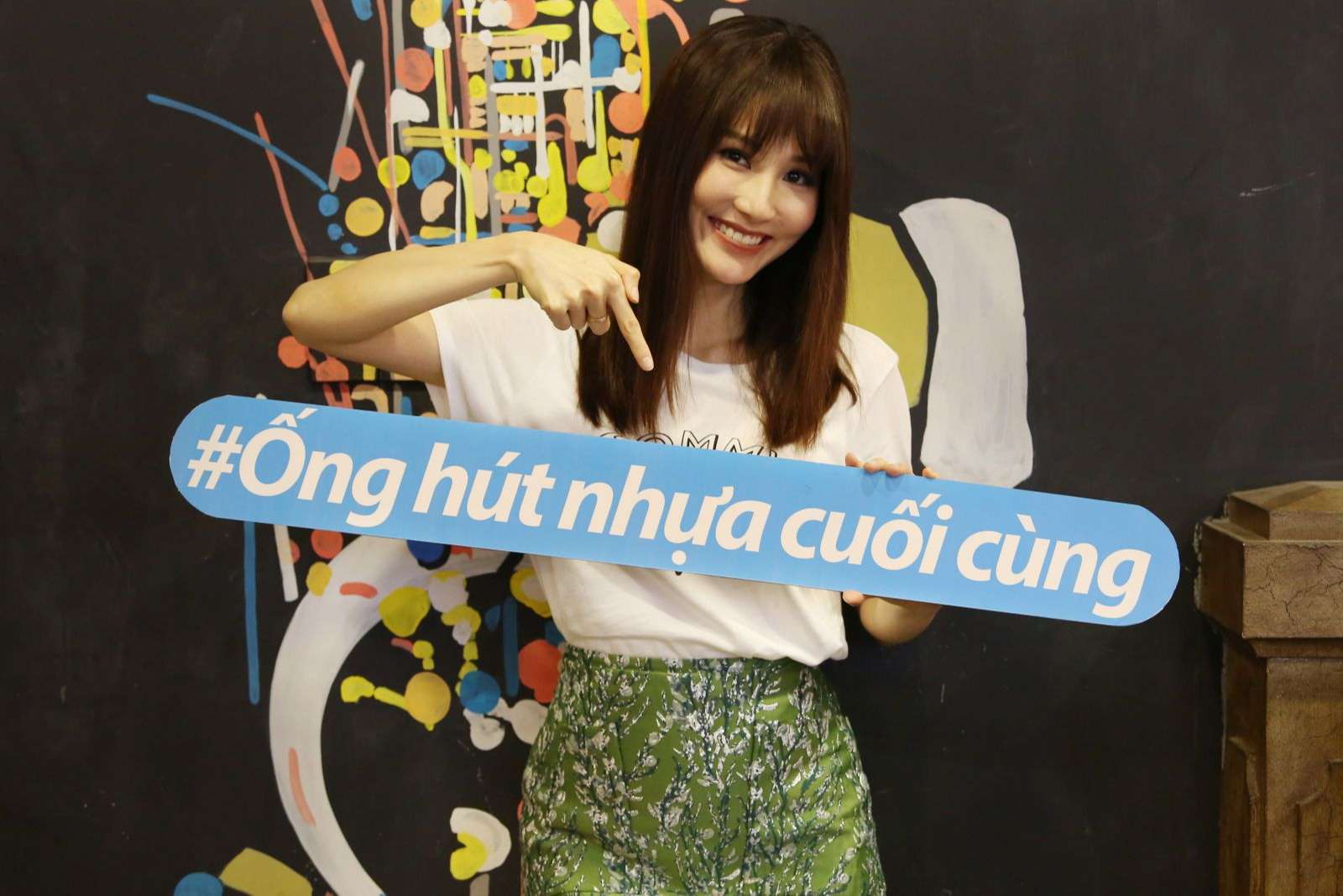 Diễm My 9x kêu gọi hành động “vì một Việt Nam không rác nhựa”