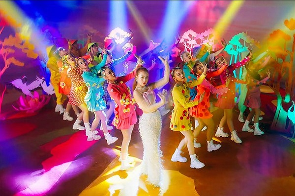 Âm nhạc Việt bước ra thế giới: Cơ hội đi kèm thách thức