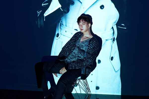 Ngô Kiến Huy thắng lớn trên mọi mặt trận cùng MV ‘Tất cả đứng im’