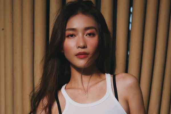 Khả Ngân bất ngờ tung ảnh như poster khiến cộng đồng mạng ‘dậy sóng’ hóng MV mới