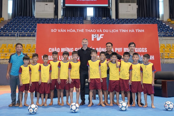 Ryan Giggs: Bóng đá học đường là chìa khóa đưa Việt Nam tới World Cup