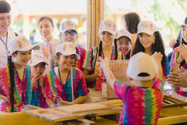 Thiếu nhi quốc tế háo hức khám phá Vinpearl Nam Hội An