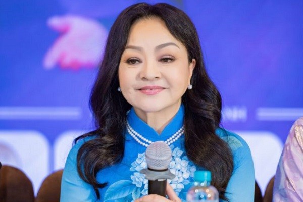 Danh ca Hương Lan: ‘Tuổi 67, vẫn vui vì được đóng góp tiếng hát đến khán giả’