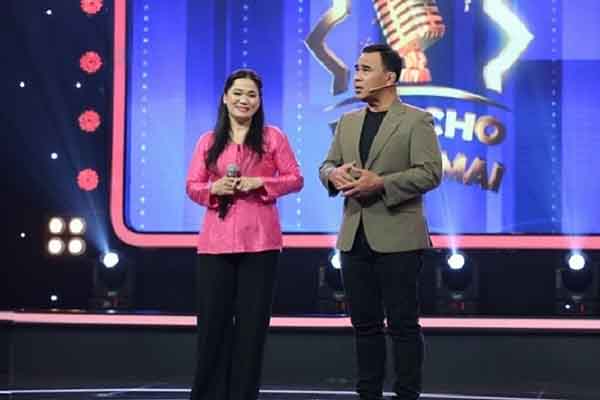 MC Quyền Linh quặn lòng trước hoàn cảnh khó khăn của nữ điều dưỡng nuôi chồng mắc bệnh ung thư