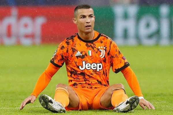 ‘Ronaldo có thể chơi đến năm 41 tuổi, phá kỷ lục ghi bàn mọi thời đại của Bican’