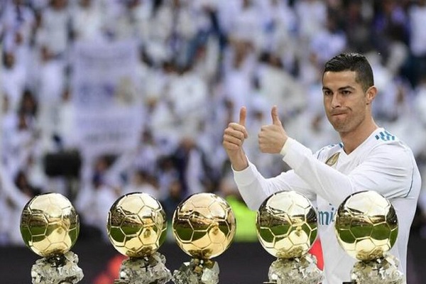 Cristiano Ronaldo lần thứ 5 giành danh hiệu ‘Cầu thủ ghi bàn tốt nhất thế giới’
