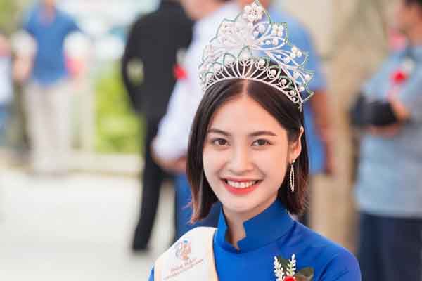 Hoa hậu Nông Thuý Hằng tích cực hoạt động thiện nguyện