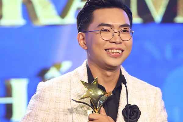 NSƯT Hữu Châu chúc mừng ‘trò cưng’ Minh Dự gặt hái thành công với nghề