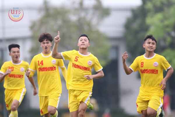 Quân ‘Bầu’ Hải nguy cơ rời giải, đội xứ Thanh xứng đáng ‘ngựa ô’