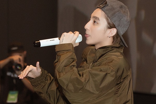 Offline hoành tráng của Sơn Tùng M-TP tại Đà Nẵng khiến fans hò hét không ngừng