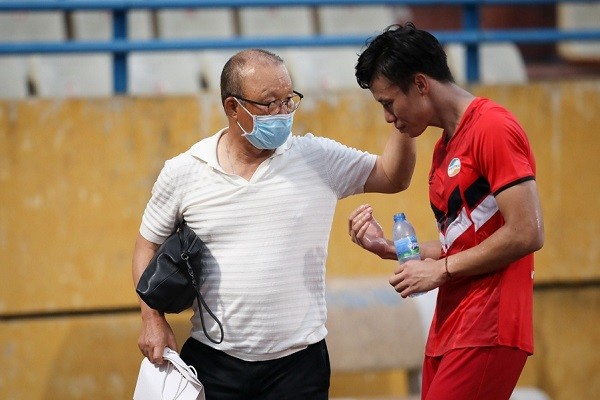 Thầy Park bất ngờ trải lòng về Ngọc Hải: ‘Cần trở lại điểm xuất phát’