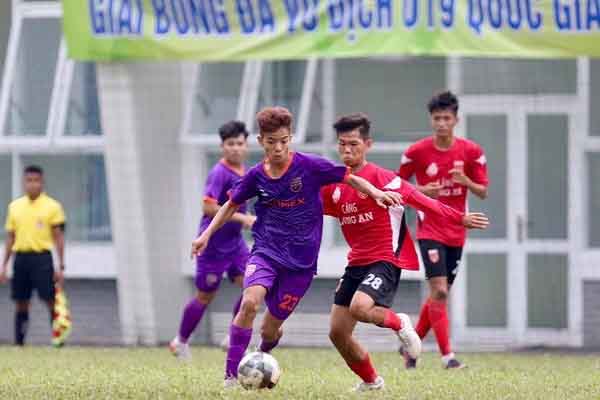 20 cầu thủ bị F0, U.19 Long An hoãn trận đại chiến với Bình Dương
