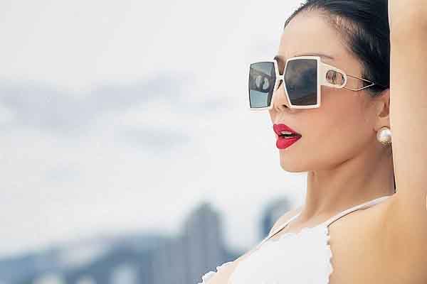 Lệ Quyên diện bikini khoe vóc dáng ‘bốc lửa’ khiến cộng đồng mạng xuýt xoa