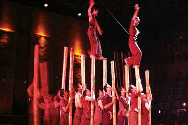 Xem vở diễn Xiếc ‘Làng tôi’: Lòng trào dâng cảm giác xao xuyến