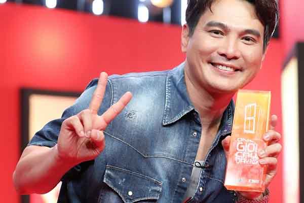 Ơn giời cậu đây rồi: Lâm Hùng xuất sắc giành cúp dù bị ‘dồn ép’