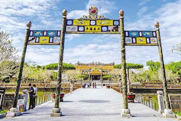 Huế, kinh đô mặt trời