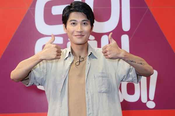 Nam thần ‘Em và Trịnh’ xuất hiện tại sân khấu ‘Ơn giời cậu đây rồi’