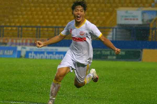 Bán kết 2 giải U.19 Quốc gia: SLNA chờ một cơn mưa trước NutiFood