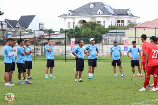 HLV Đinh Thế Nam chưa vui dù U.19 Việt Nam thắng dễ