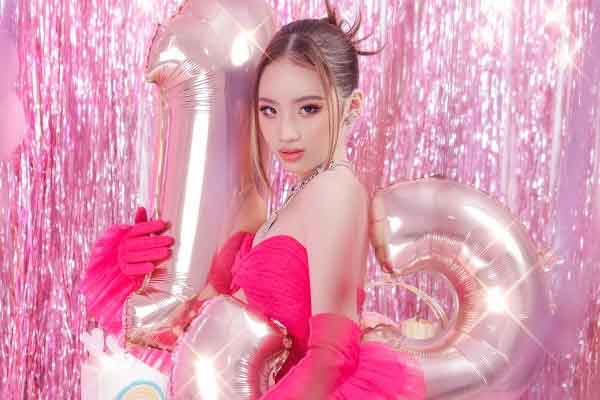 ‘Công chúa kẹo ngọt’ Bảo Hà dịu dàng với sắc hồng