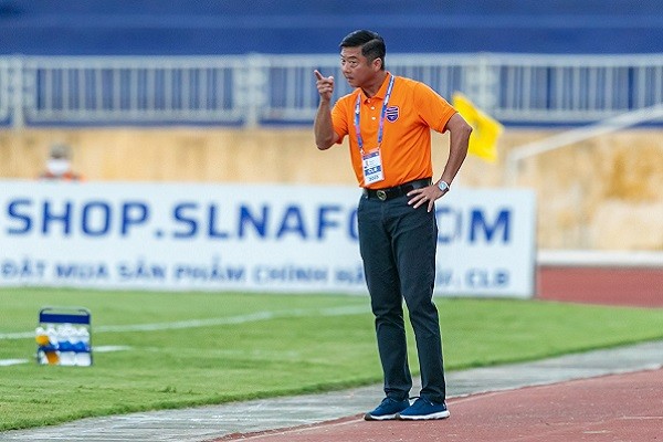 HLV Lê Huỳnh Đức: ‘CLB Bình Dương tự tin trở lại cuộc đua trụ hạng’