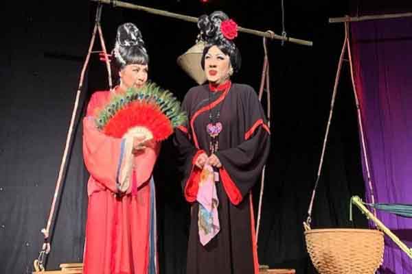 ‘Cuộc chơi’ có khiến người ngoài cuộc chạnh lòng?