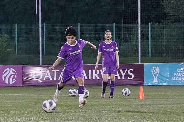 Tuyển nữ Việt Nam trở lại sân tập, sẵn sàng nối dài chuỗi thắng ở AFF Cup