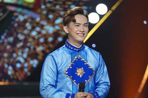 ‘Chinh phục thần tượng’: Hồ Quang Tùng ‘đốn tim’ khán giả dù bị tắt tiếng, ‘ẵm trọn’ suất đi tiếp cùng NSƯT Vân Khánh