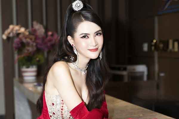 Hoa hậu Phan Thị Mơ: ‘Tôi thèm cảm giác gói bánh tét, ăn Tết cùng ba mẹ’