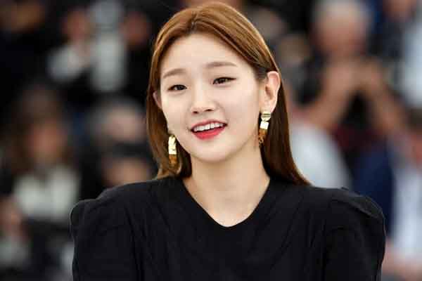 Park So Dam bị ảnh hưởng da, suýt mất giọng vì ung thư tuyến giáp