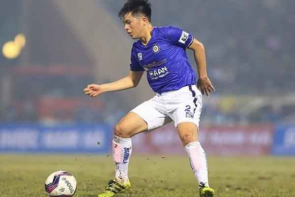 Bị đau cổ chân sau va chạm, Trần Đình Trọng không có cơ hội đấu Nhật Bản