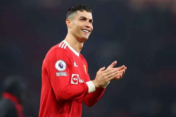 Cristiano Ronaldo nhận đề nghị cực khủng đến châu Á thi đấu