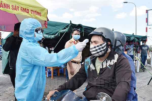 Thái độ hợp tác trong ngày đầu triển khai chốt phòng dịch tại TP.HCM
