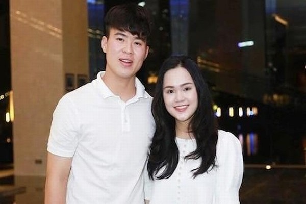 CLB Hà Nội phủ nhận cầu thủ Duy Mạnh đánh vợ trên phố