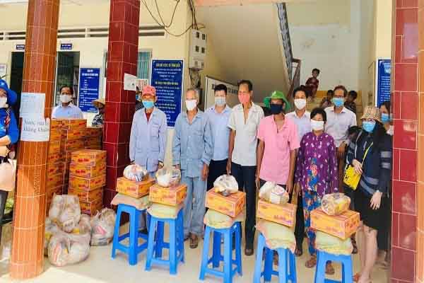 ‘Nếu sợ bị chỉ trích thì tôi đã không làm từ thiện’