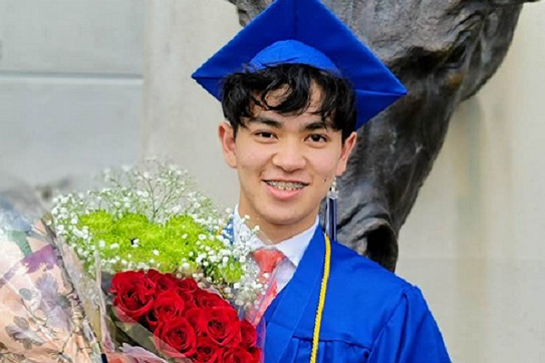 Cửa hàng điện thoại đưa nam sinh gốc Việt đến Harvard