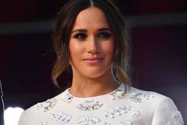 Meghan Markle nhận được lời xin lỗi công khai trên báo sau khi thắng kiện