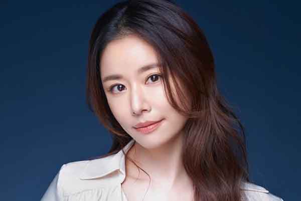 Sắc vóc Lâm Tâm Như tuổi 46