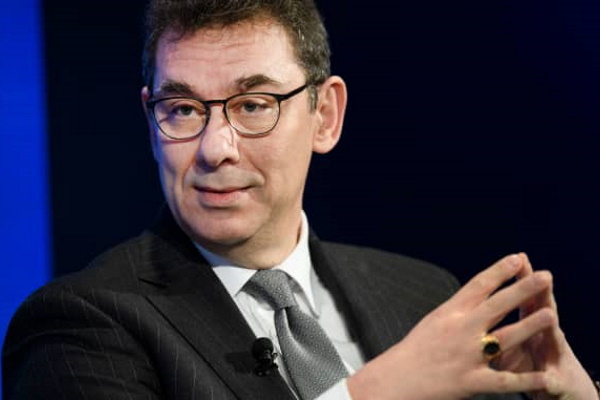 Giám đốc điều hành hãng Pfizer tiết lộ lý do chưa tiêm vaccine Covid-19