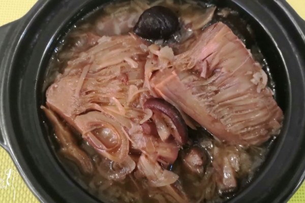 Ăn thuốc sống khỏe kỳ 9: Dân dã mít non kho nấm