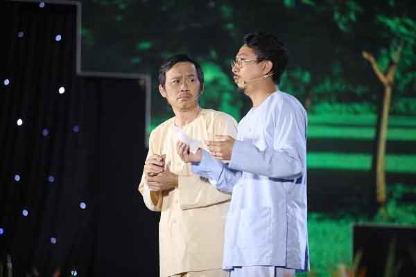 Hoài Linh tiết lộ lý do về Việt Nam tham gia đêm diễn ‘Tìm mẹ trong mơ’ khiến nhiều người xúc động