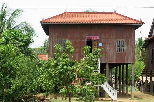 Những mảnh rèm hồng ‘tìm chồng’ ở Campuchia